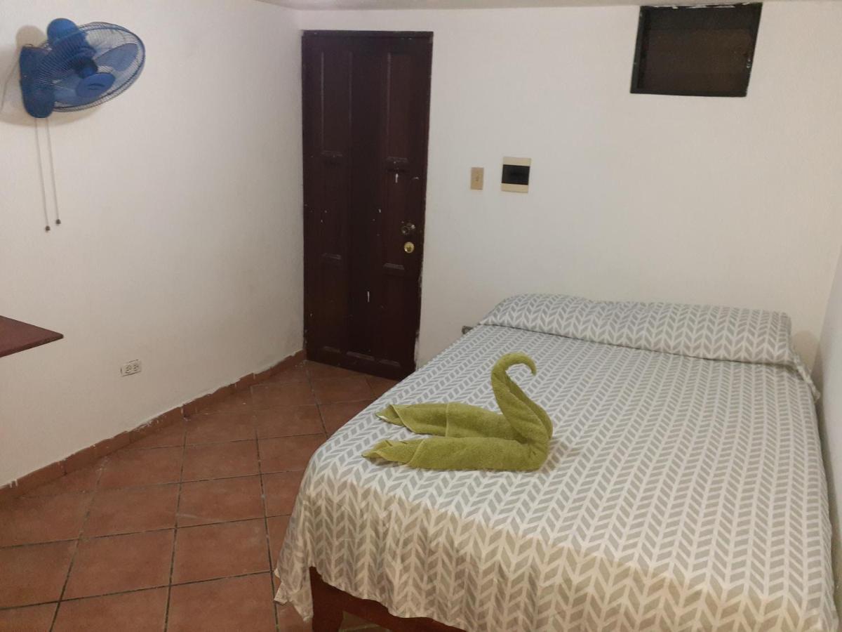 Adriano'S Apartahotel ซานโตโดมิงโก ภายนอก รูปภาพ