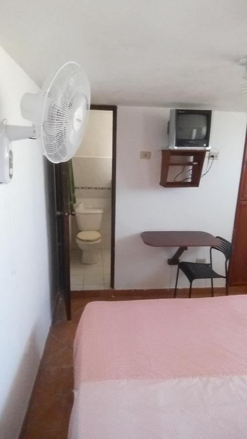 Adriano'S Apartahotel ซานโตโดมิงโก ภายนอก รูปภาพ